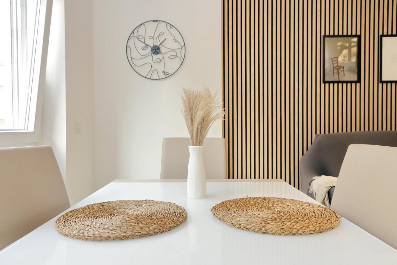 Modern Large In Apartamento *